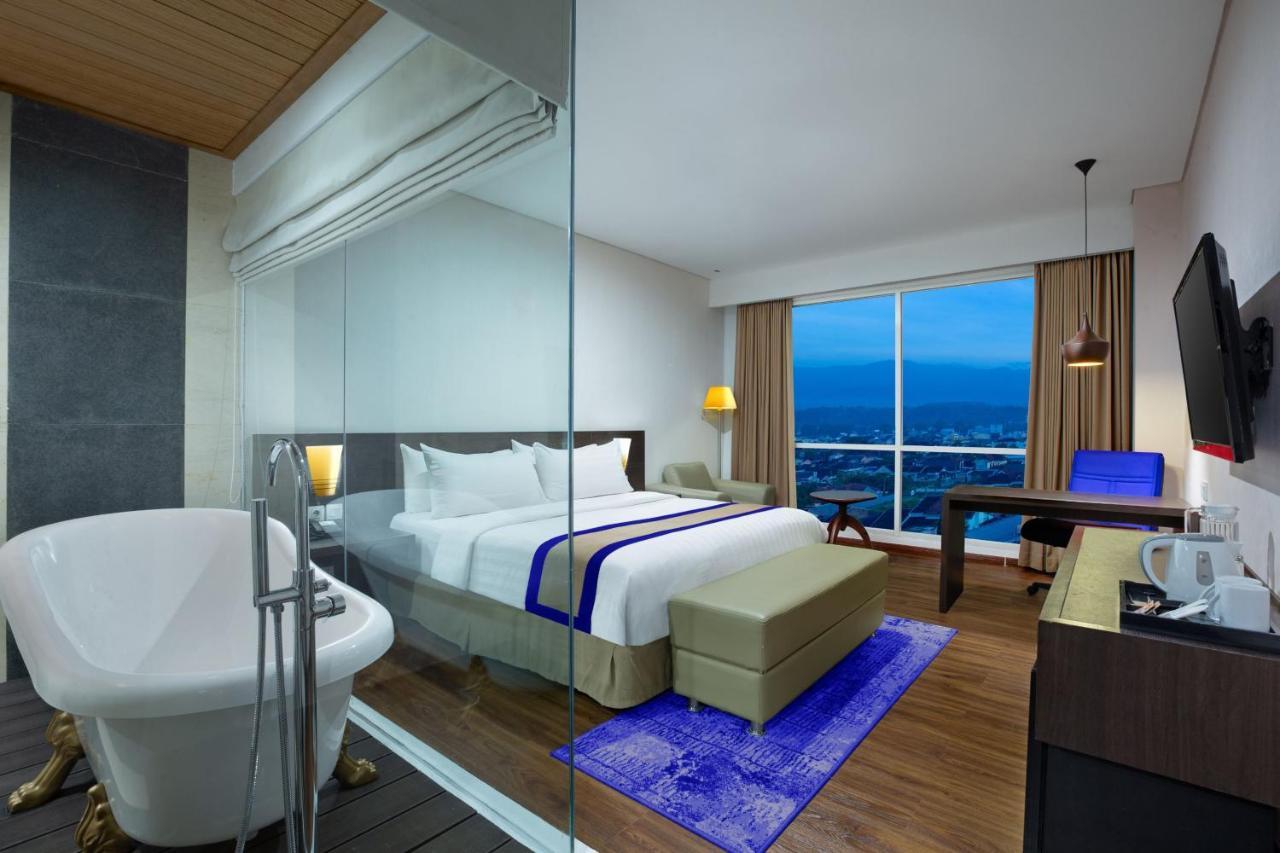 Aston Jember Hotel & Conference Center Dış mekan fotoğraf