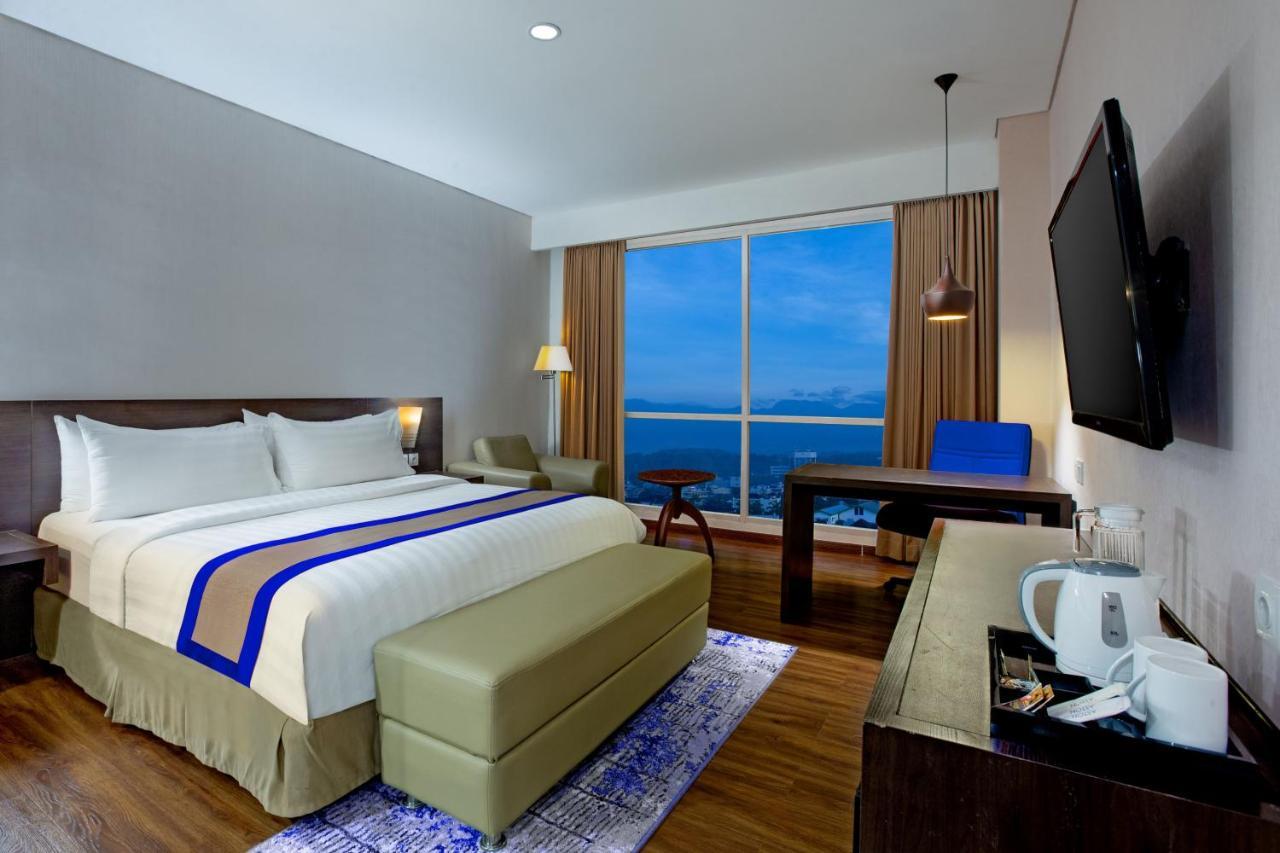 Aston Jember Hotel & Conference Center Dış mekan fotoğraf
